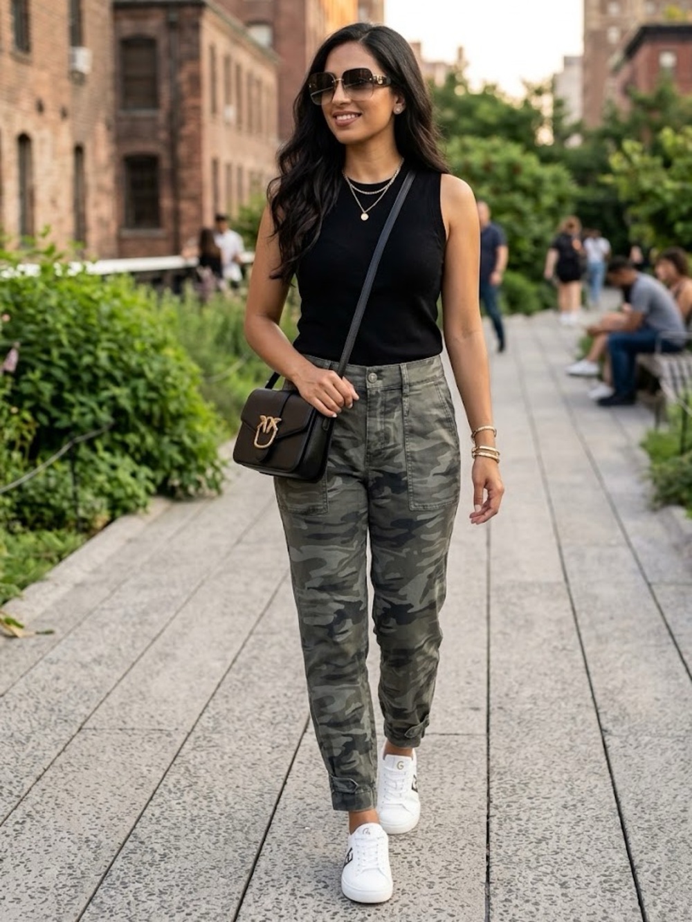 NWT Express Camo Cropped High Rise Utility Pants, Size 2